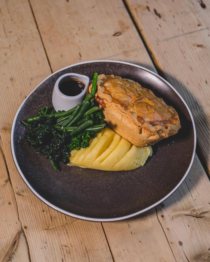 The Sun Inn At Hook Norton Екстер'єр фото