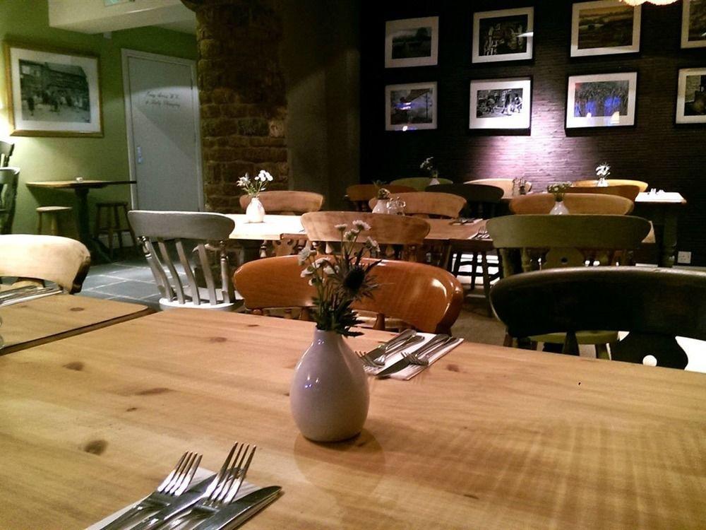 The Sun Inn At Hook Norton Екстер'єр фото