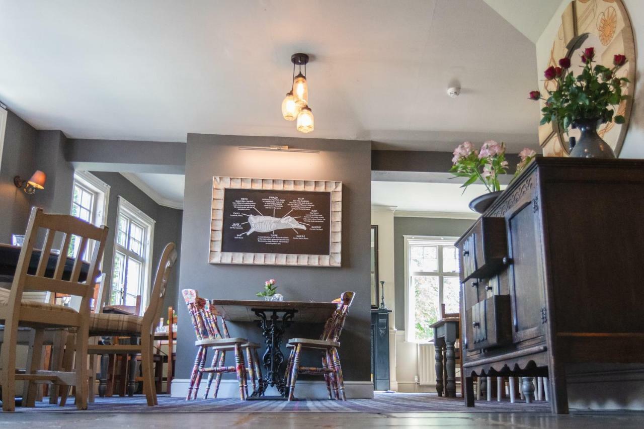 The Sun Inn At Hook Norton Екстер'єр фото